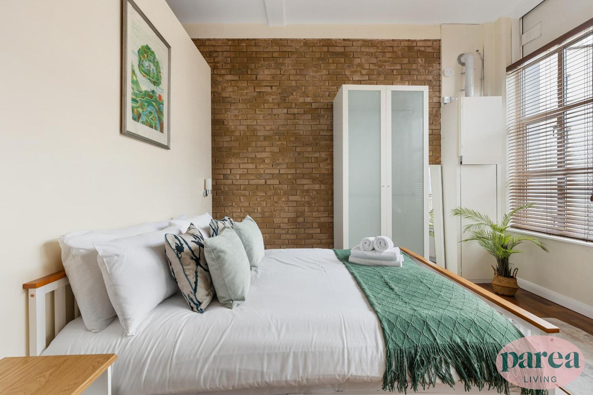 Lejlighed Parea Living - Spacious 3 Bed Flat, Canary Wharf Views With Parking *