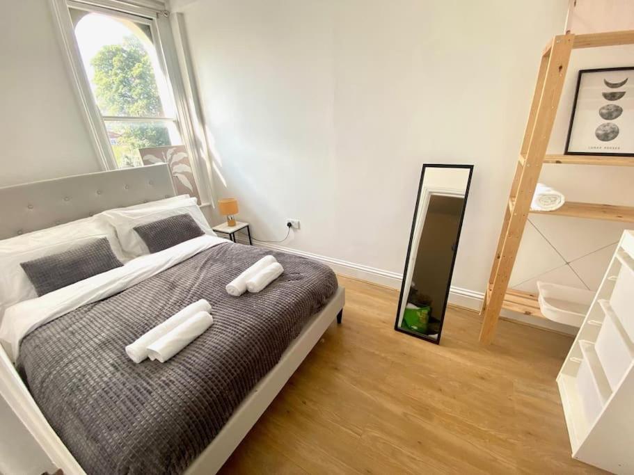 Appartement Flat 3 Gr 1 Bedroom 3 Mins Walk Mile End Station *