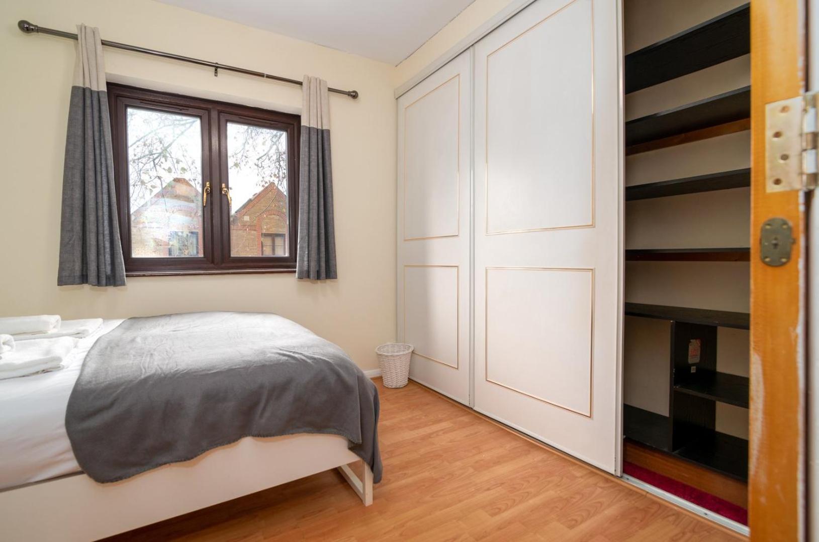 Pensionat Guestready - 4br In Surrey Quays Canada Water *