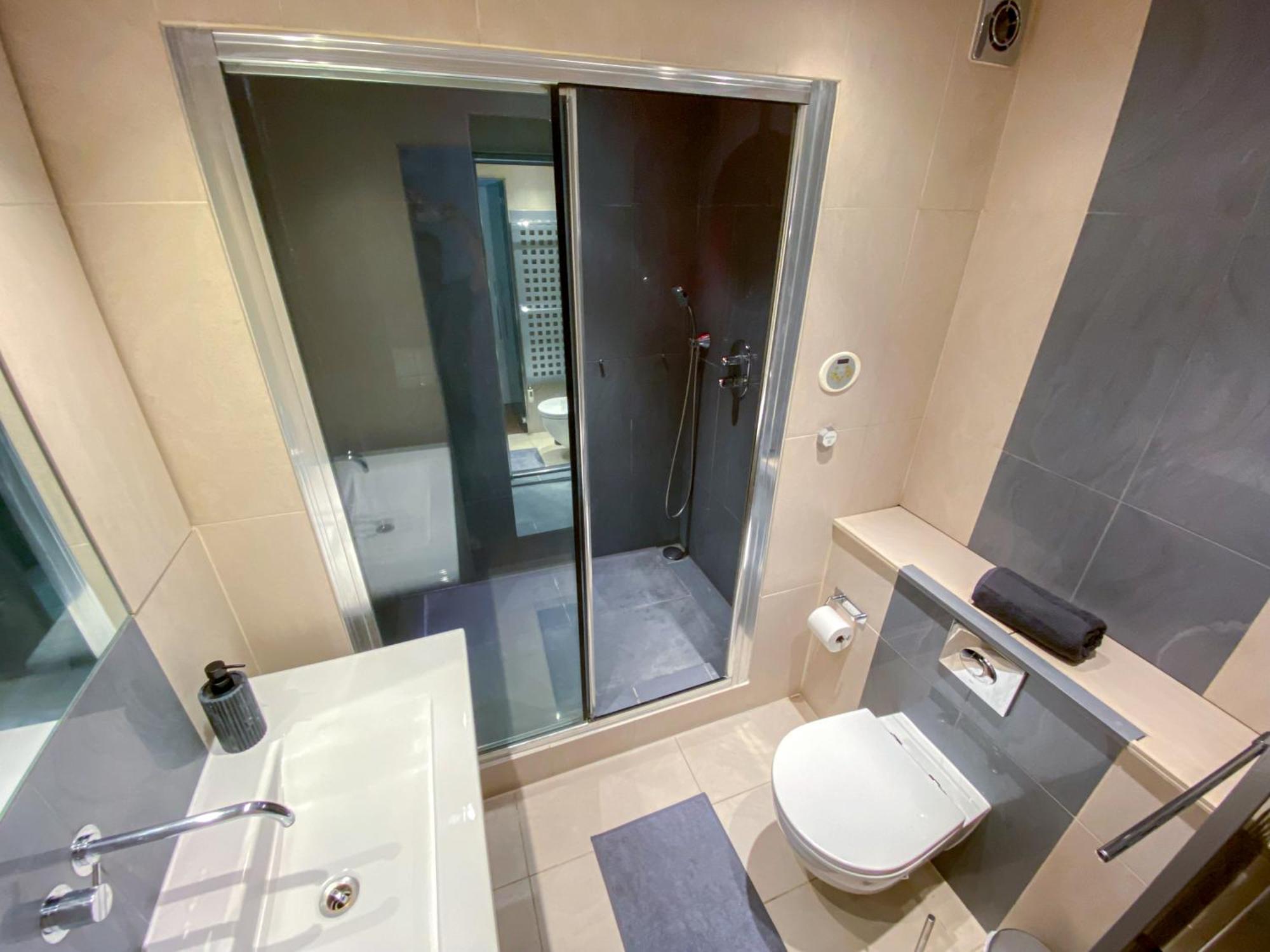 3 Bedroom Flat With Sauna 2,5 Bath, Sloane Square, Chelsea, Londen