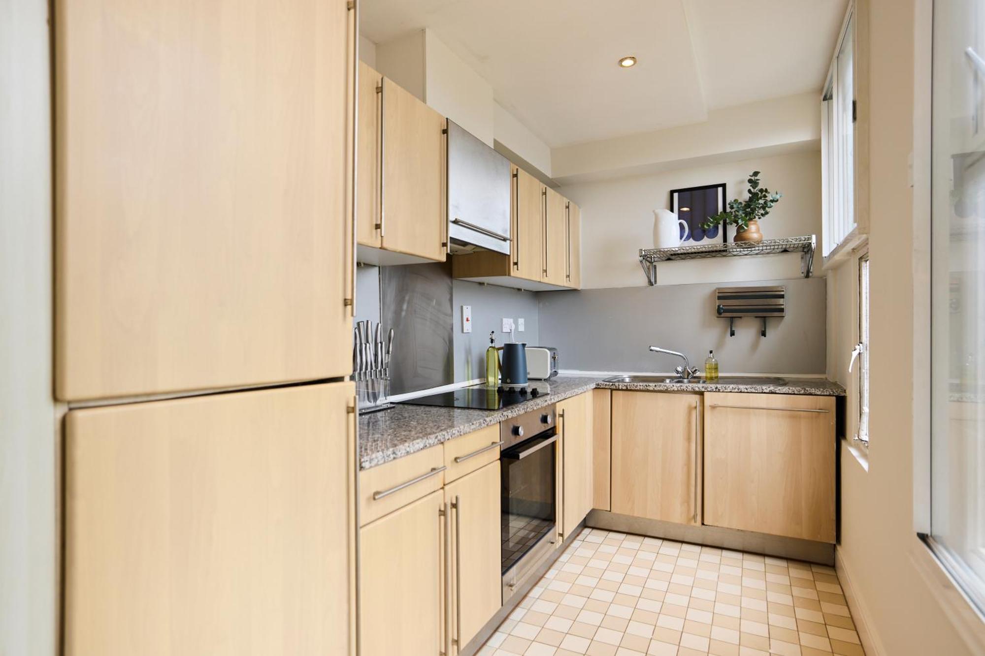 Apartment The Manor Gardens Retreat - Captivating 1bdr Flat With Terrace