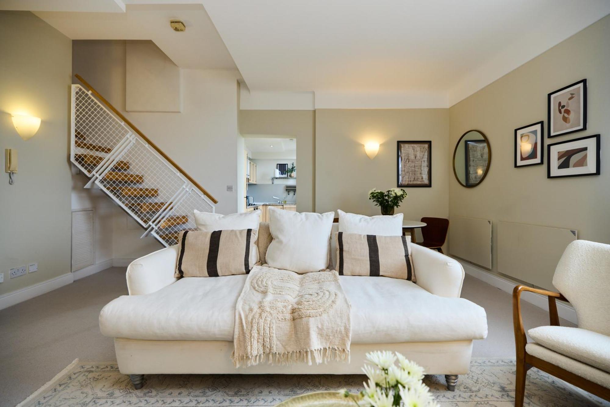 The Manor Gardens Retreat - Captivating 1bdr Flat With Terrace London