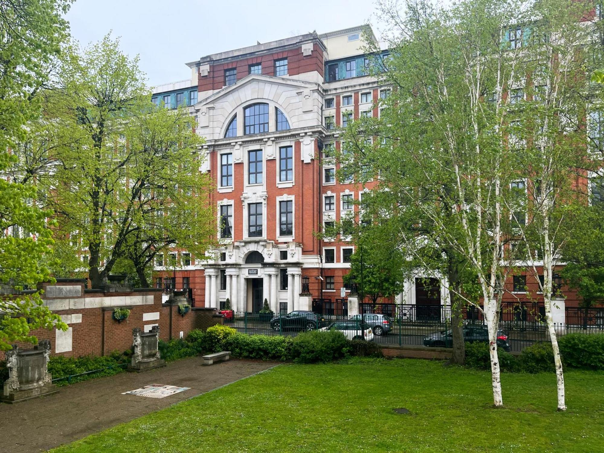 Apartment The Manor Gardens Retreat - Captivating 1bdr Flat With Terrace *