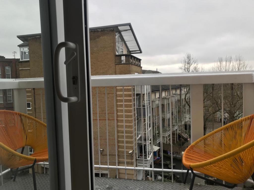 Privat bolig En-suite With A Superking Size Bed And Balcony