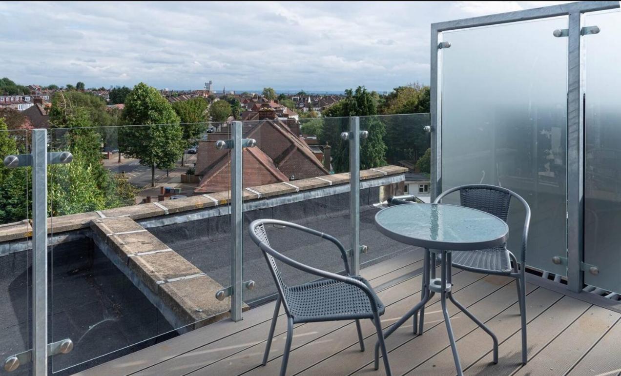 Lägenhet Newly Refurbished 2 Bed With Fantastic View
