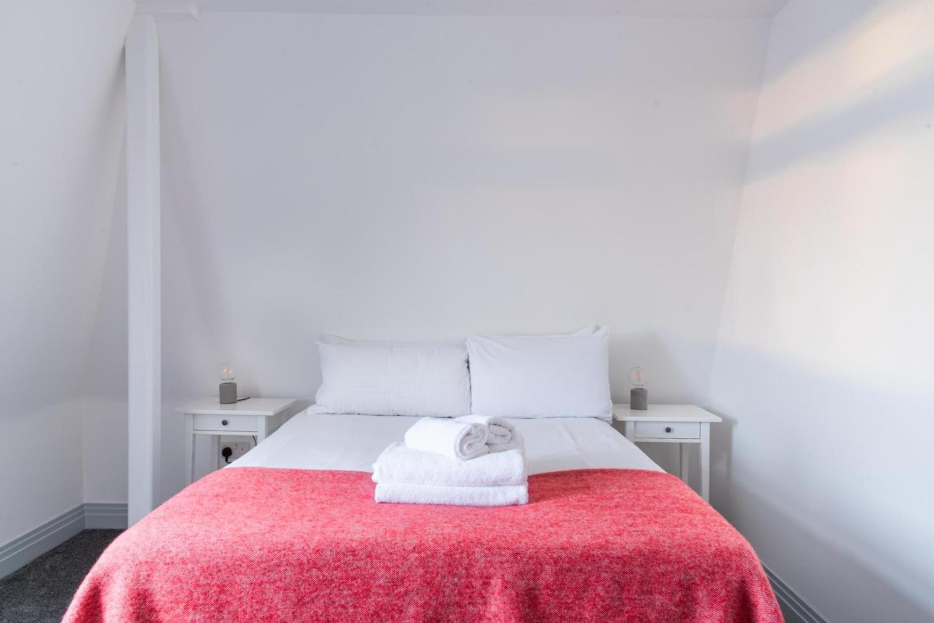 Lägenhet Newly Refurbished 2 Bed With Fantastic View