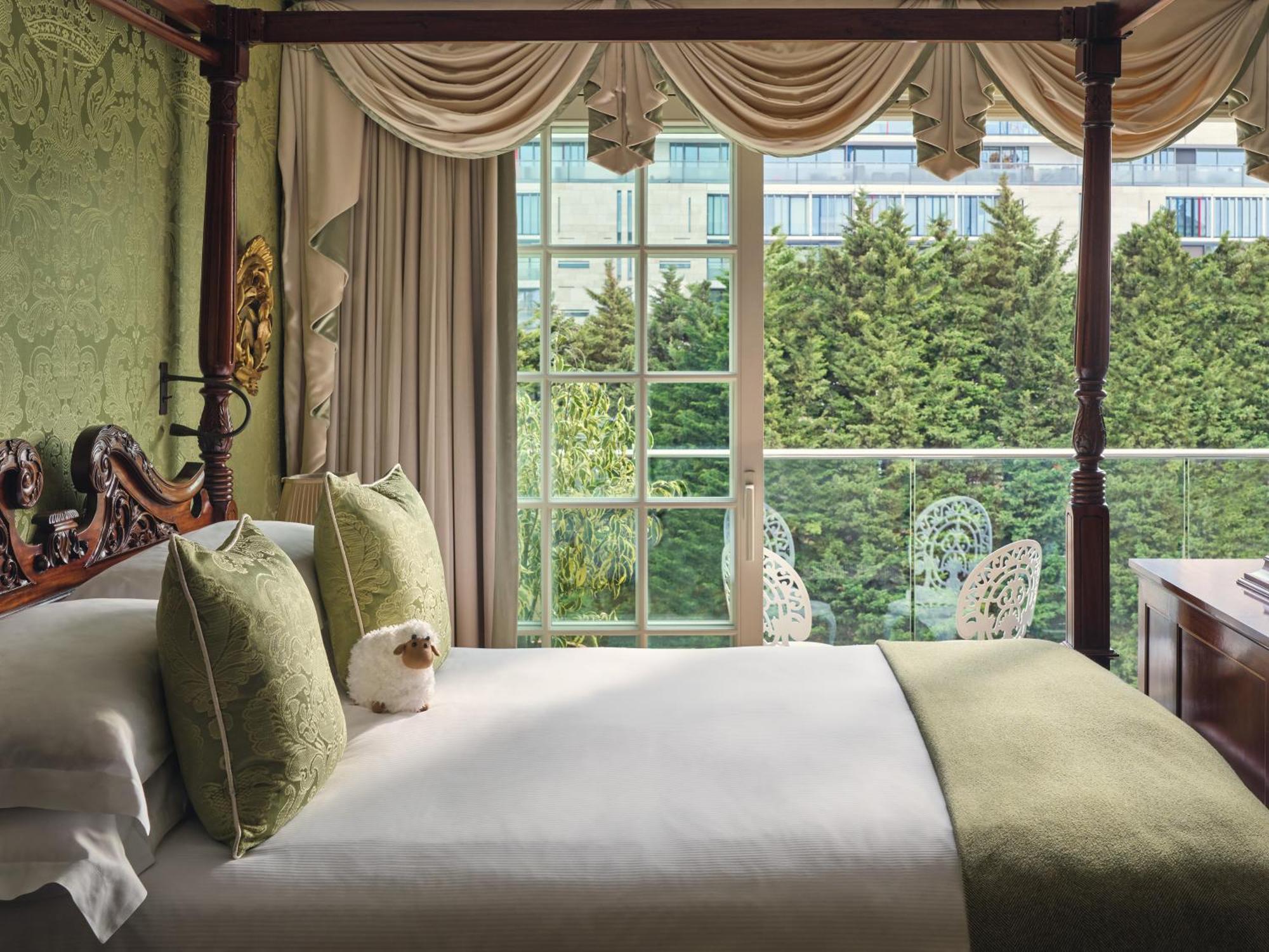 The Goring 5*