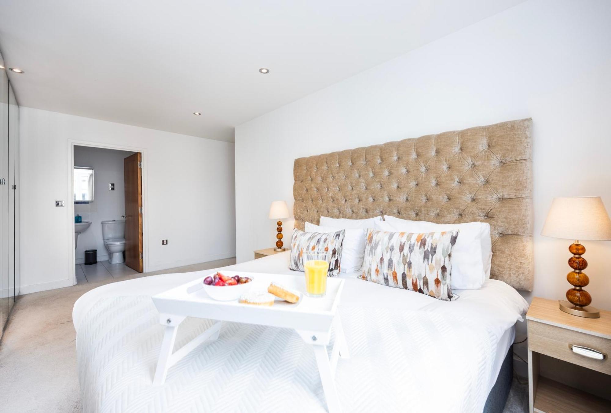 Austin David Executive Excel * London
