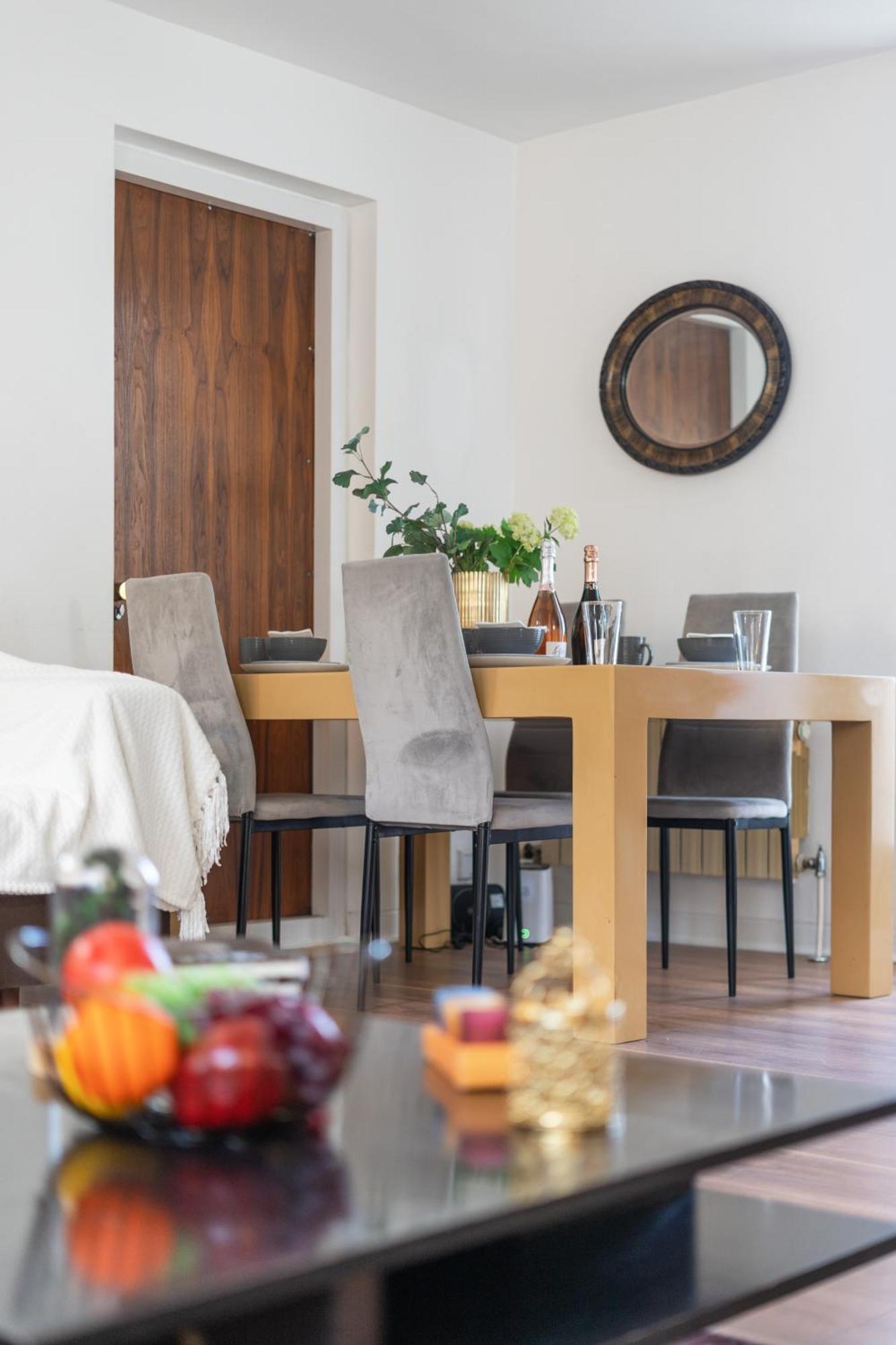 Spacious 2-bedroom In Piccadilly 6100p Londra