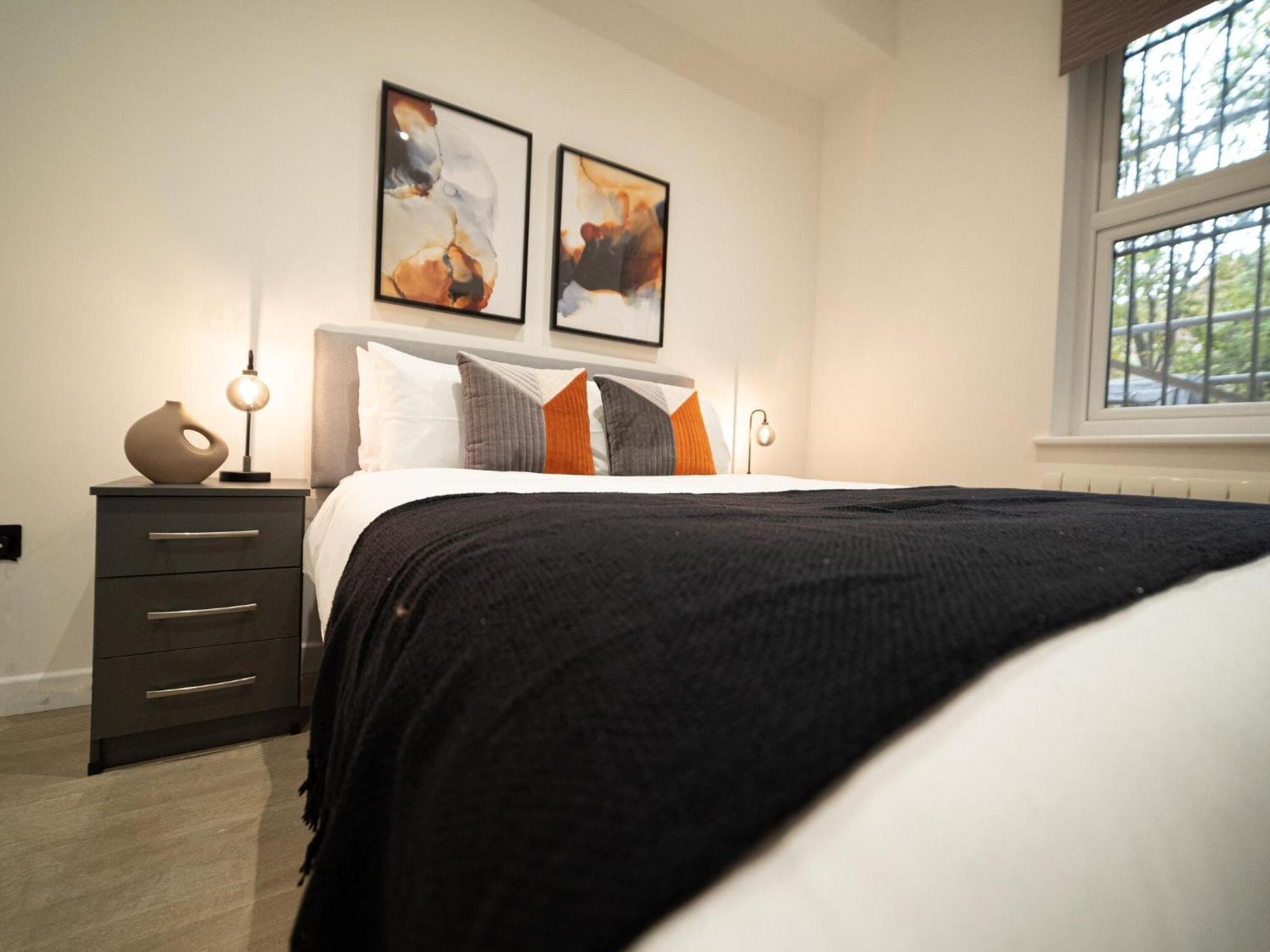 One And Two Bedroom Near Holloway Train Station By Belvilla * London