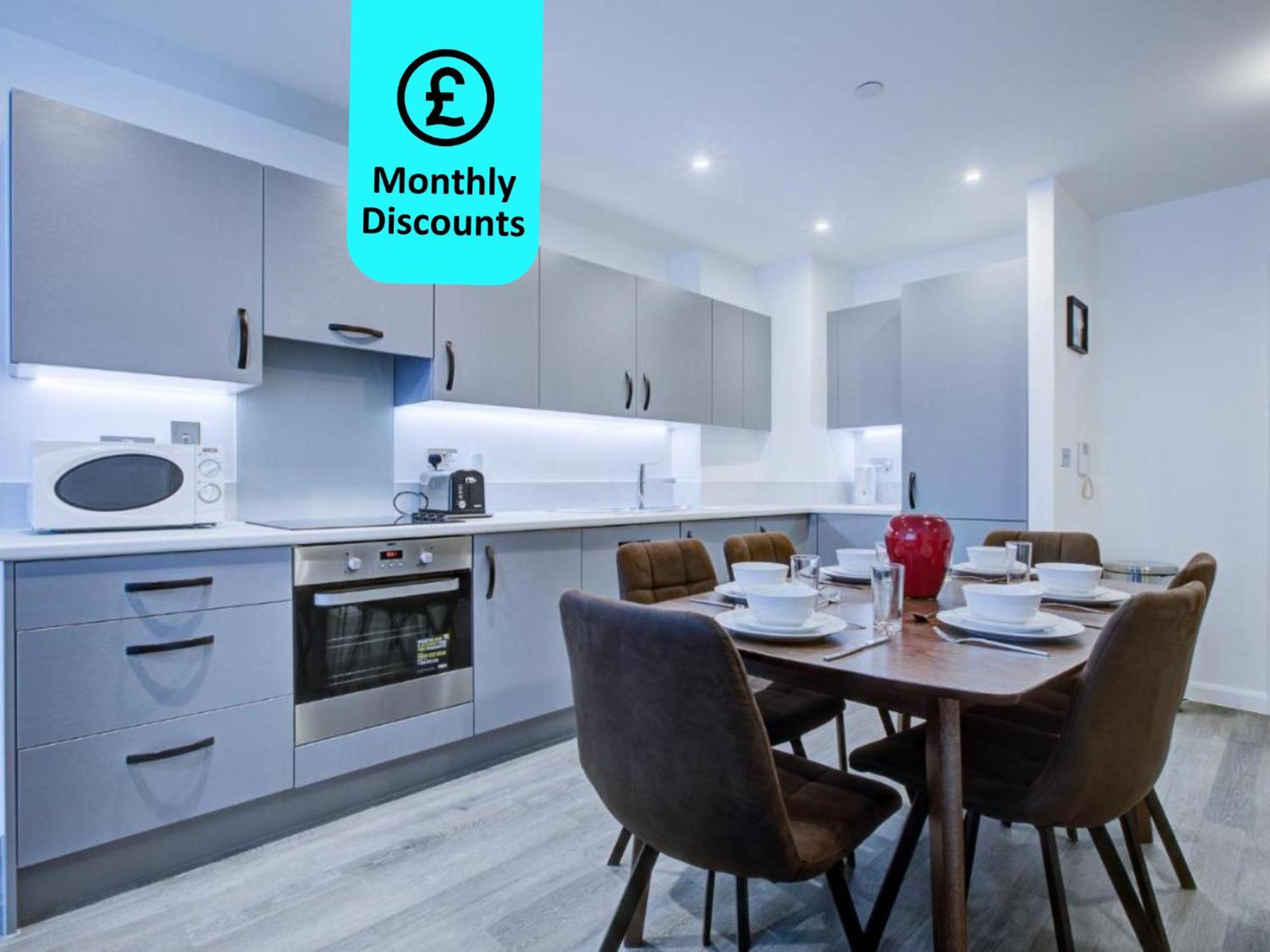 2 Bed 2 Bath Modern In East Acton * London
