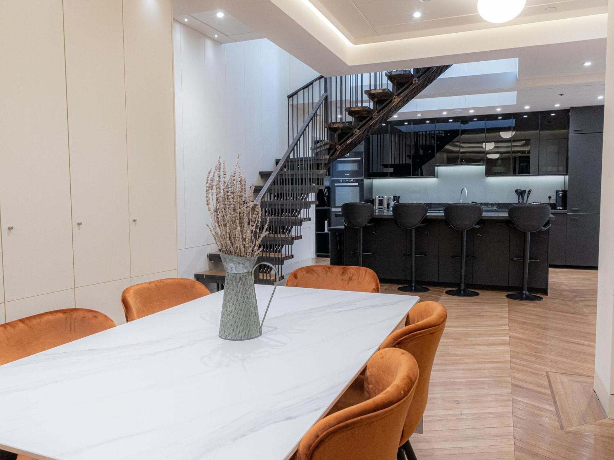 Appartamento Modern Deluxe Five Bedroom House Near Chalk Farm Station By Belvilla Londra