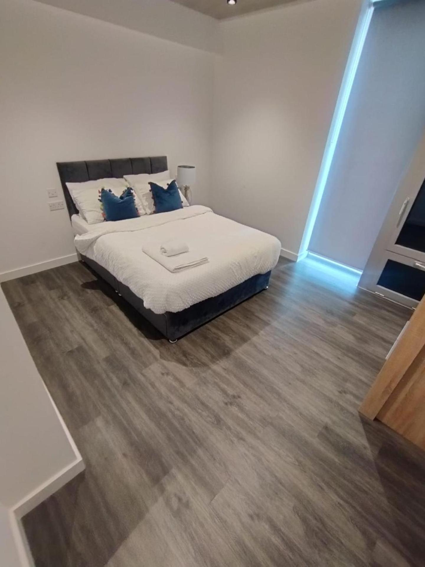Charming 3-bed In Apartment *