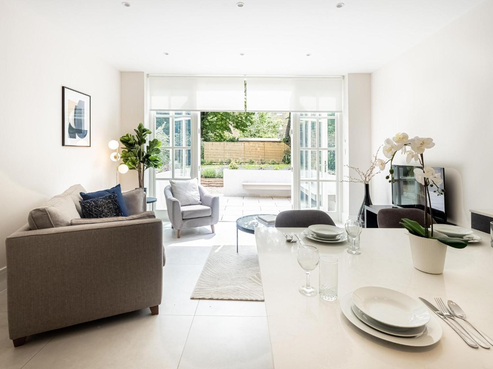 Premier Near Camden Markets Very Close To Tube Stations By Sojo *
