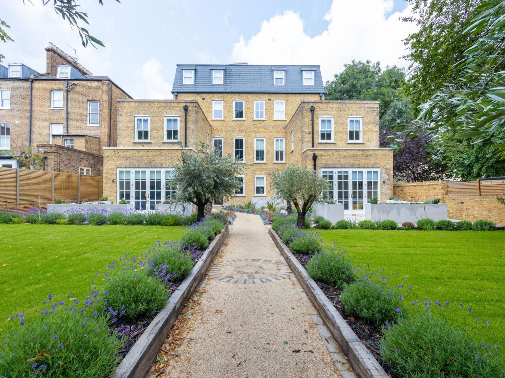 Premier Near Camden Markets Very Close To Tube Stations By Sojo *