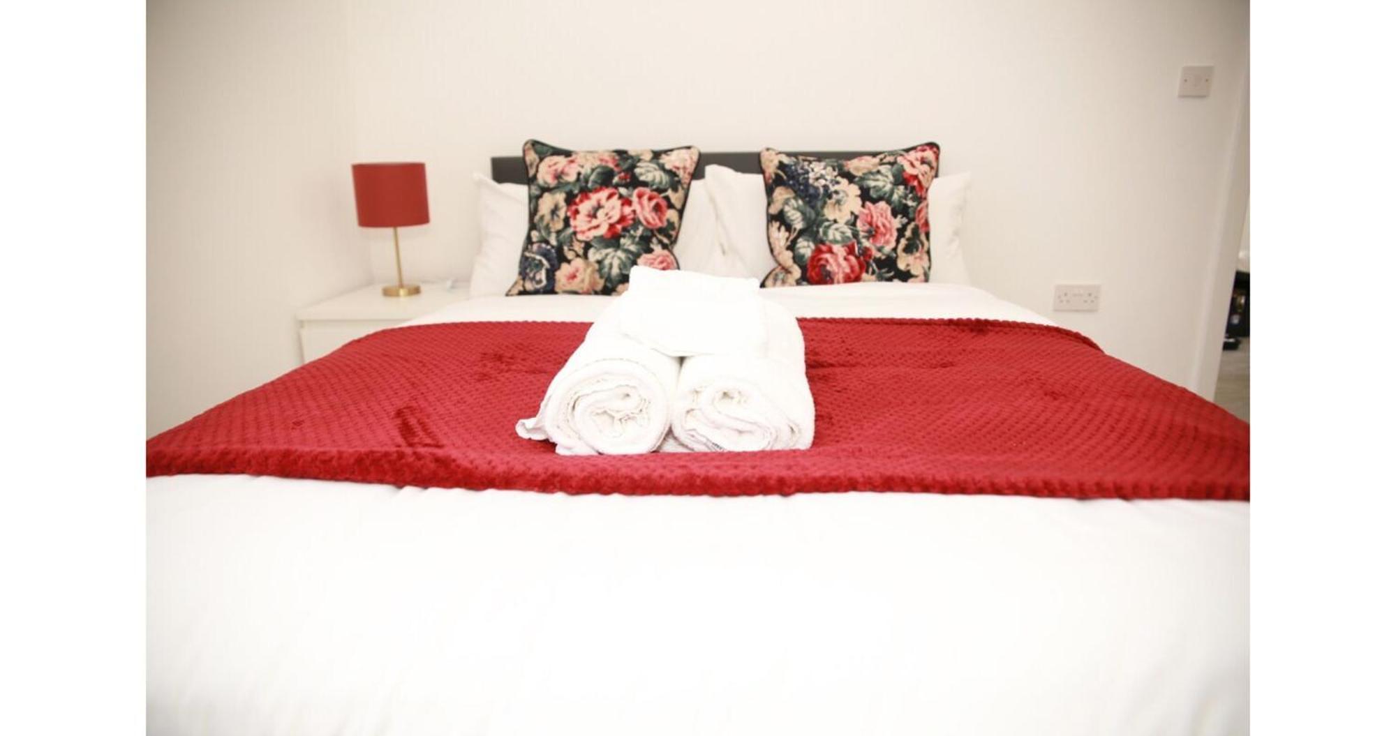 Cricklewood Deluxe Ensuite