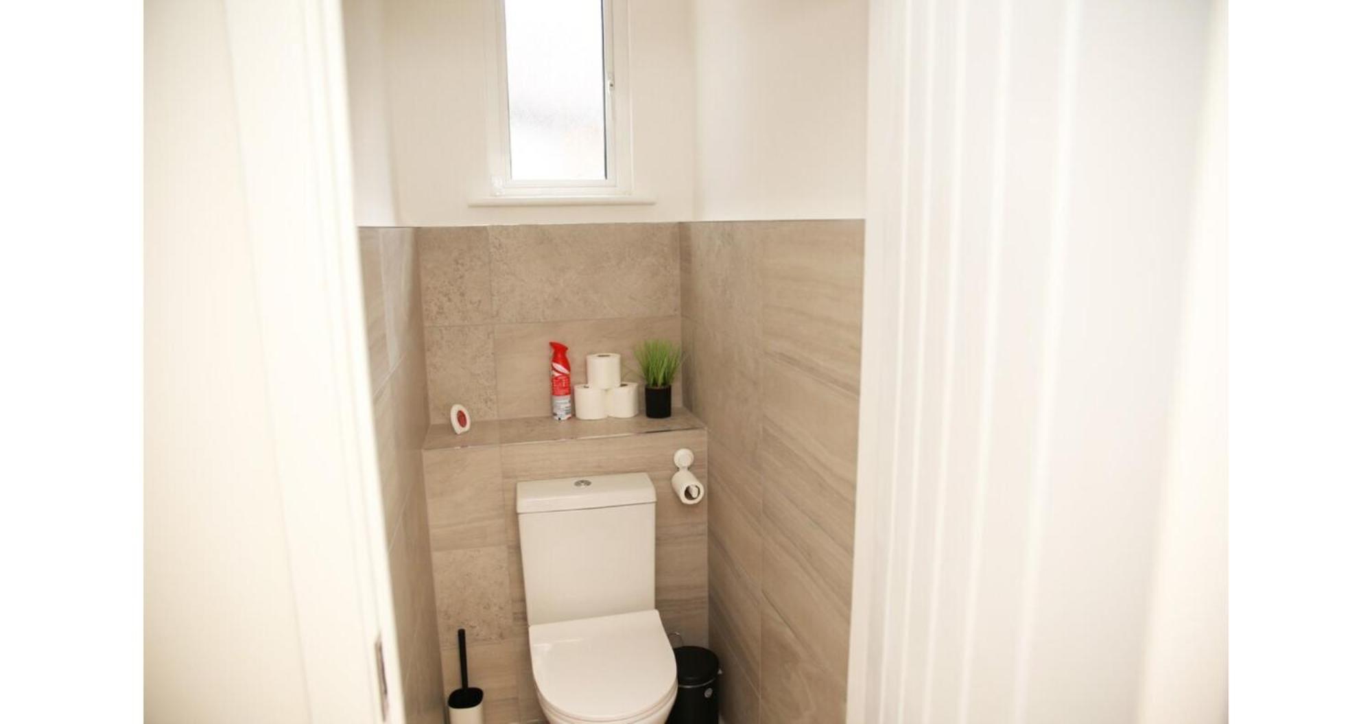 Cricklewood Deluxe Ensuite