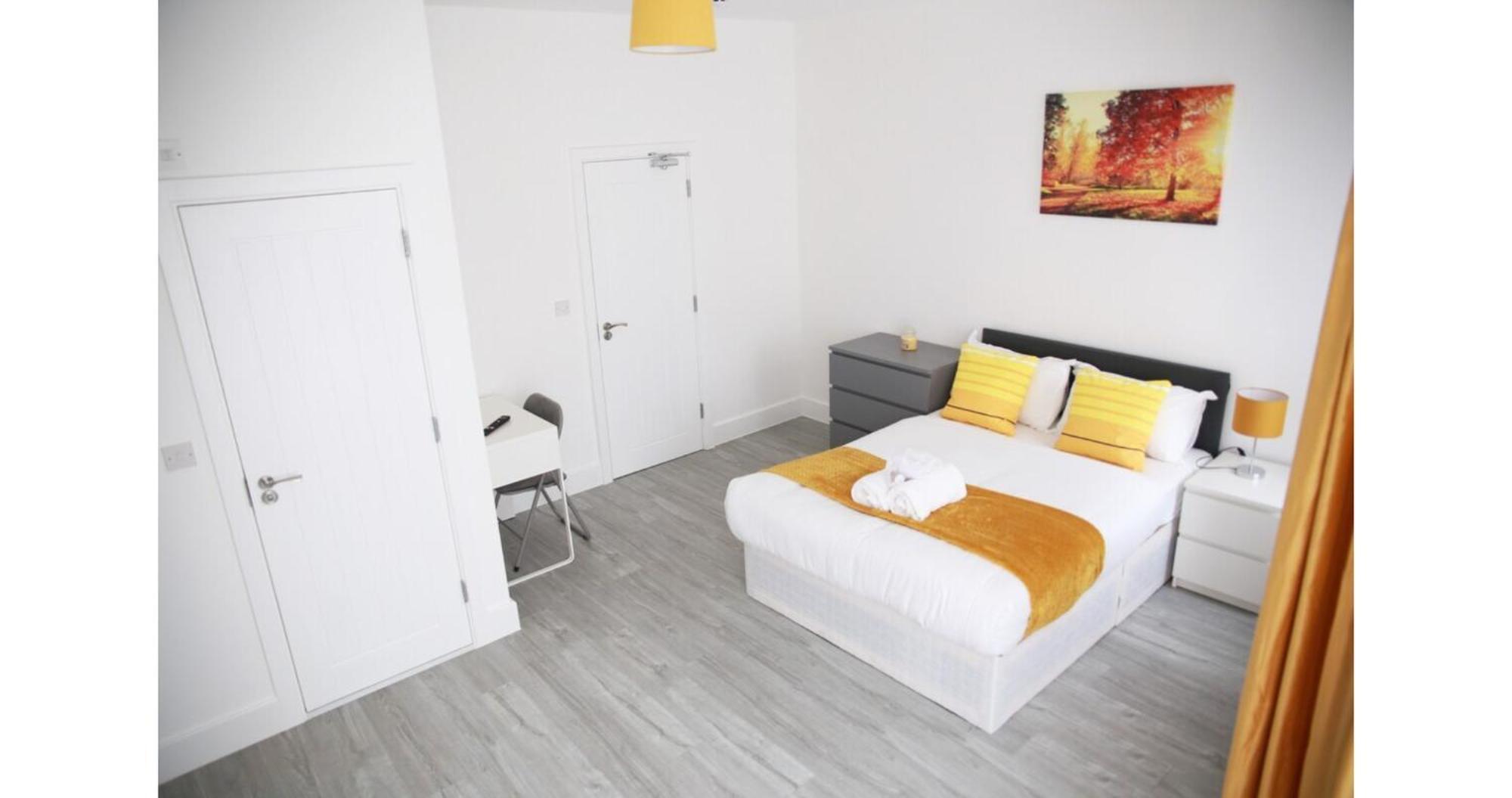 Cricklewood Deluxe Ensuite * London