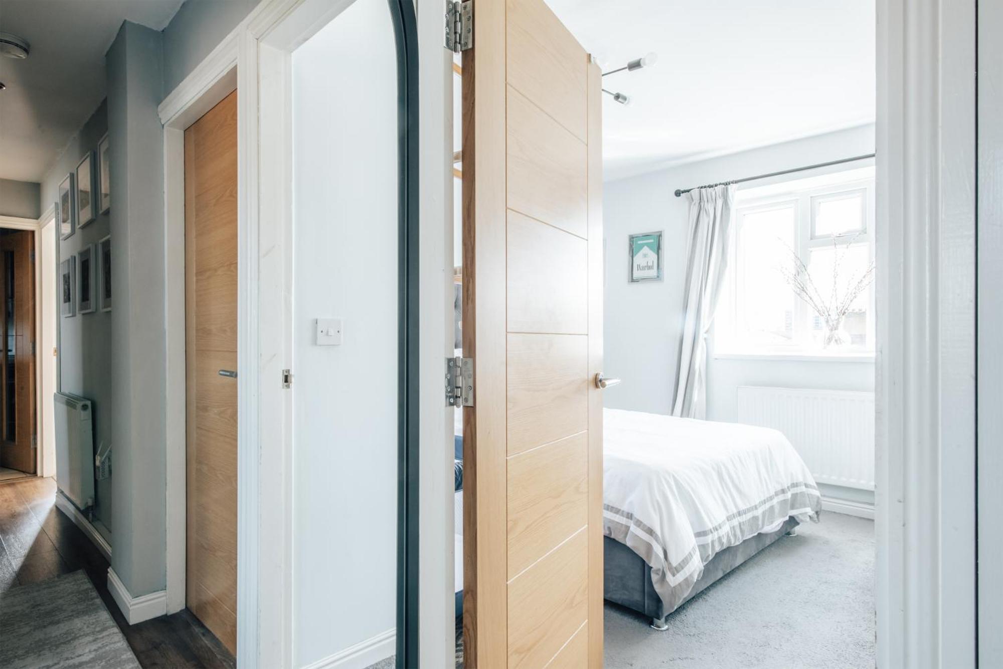 2 Bed Hoxton Flat With Wifi Apartment *