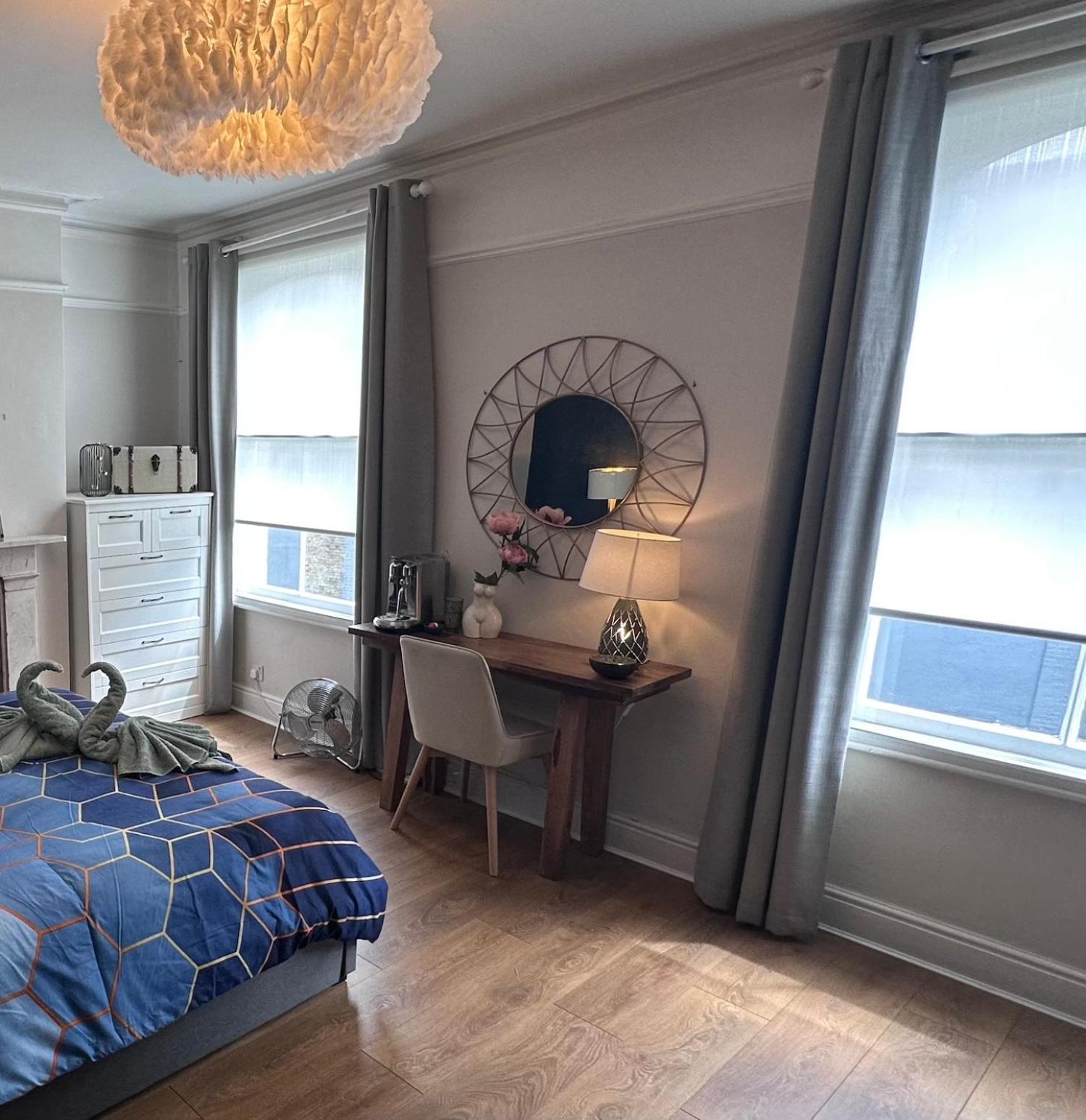 Privat overnatting Large Bedroom In Beautiful House