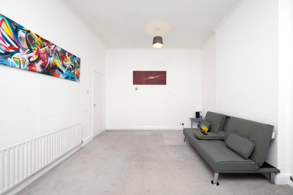 Spacious Minimalist 1br Flat In Appartamento