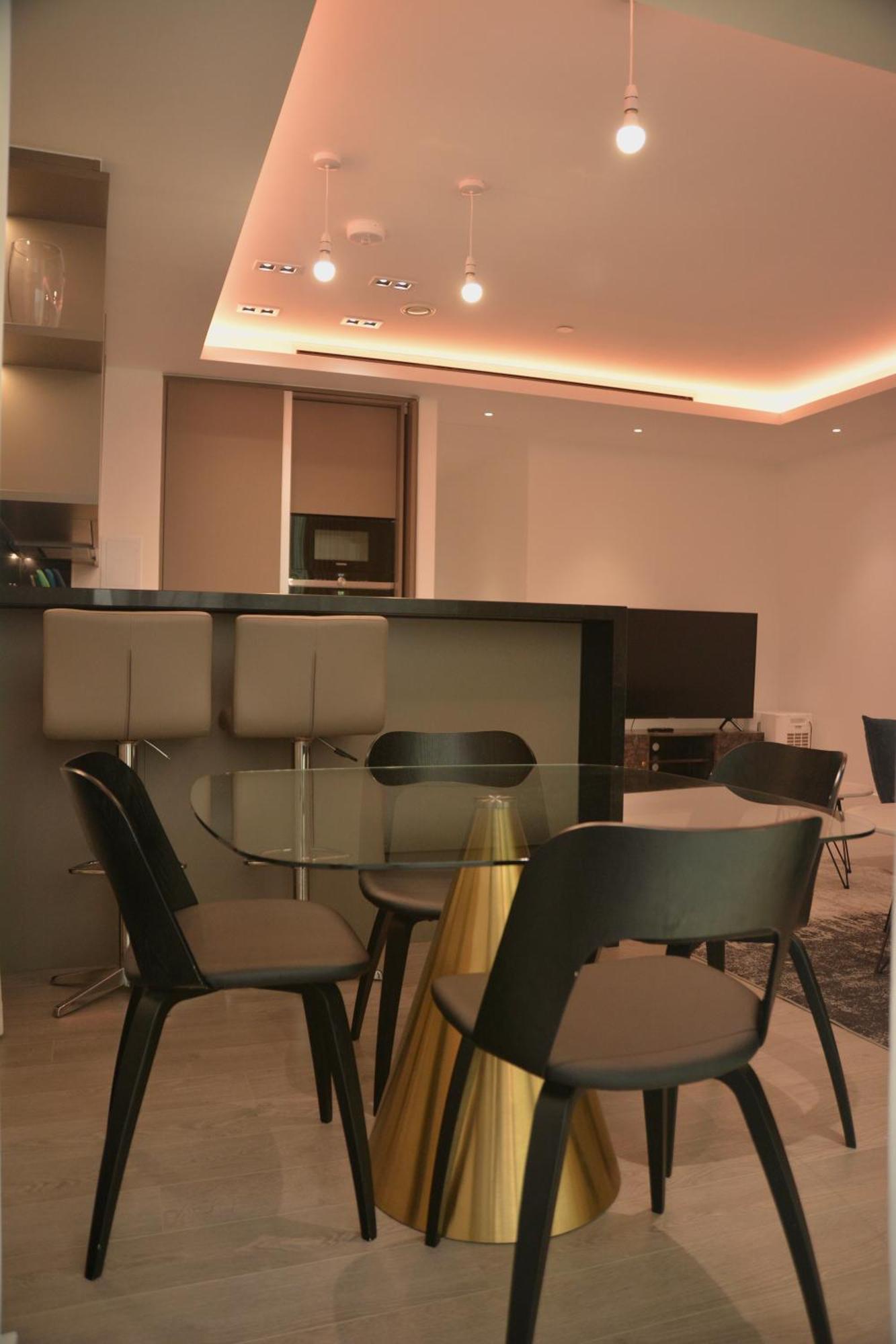 Apartment Luxury 2 Bedroom In Old Street, *