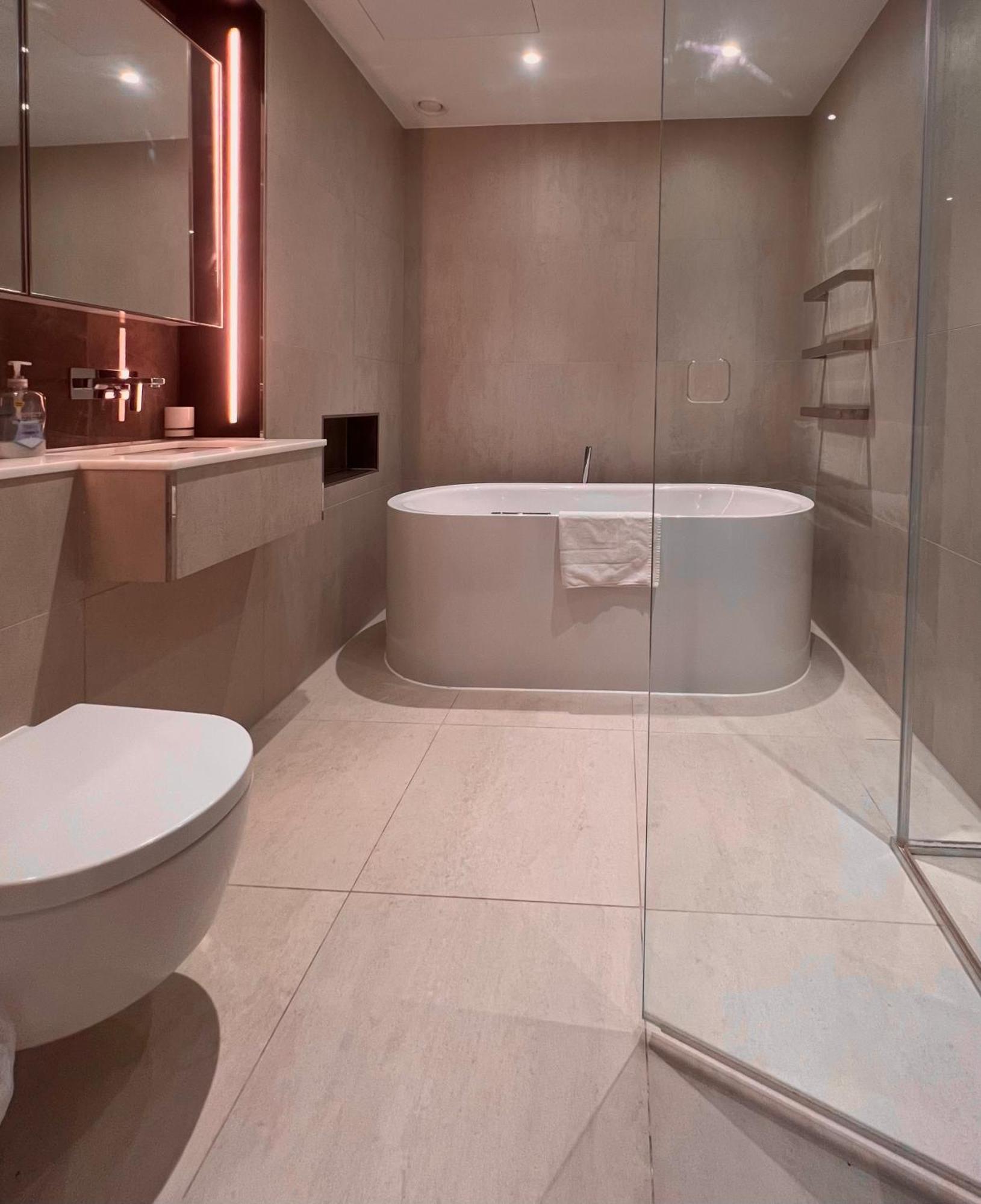 Luxury 2 Bedroom In Old Street, London