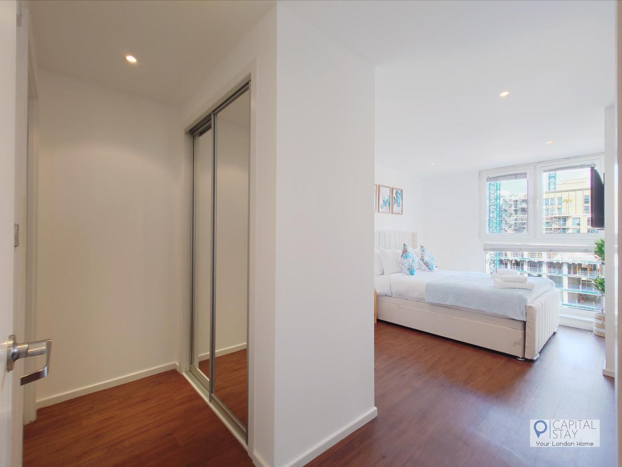 Deluxe Two Bed By Excel & O2 Londen