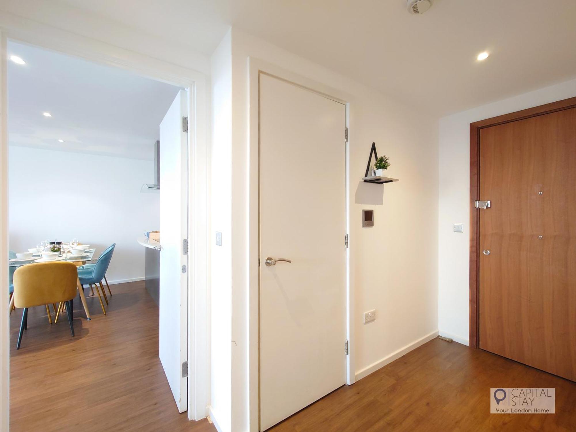 Deluxe Two Bed By Excel & O2 Londen