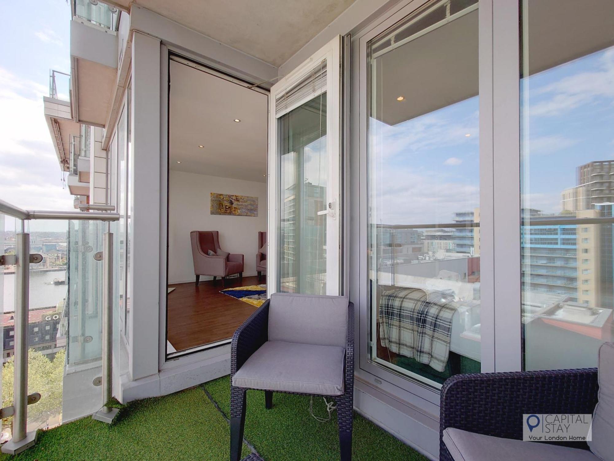 Deluxe Two Bed By Excel & O2 Appartement Londen
