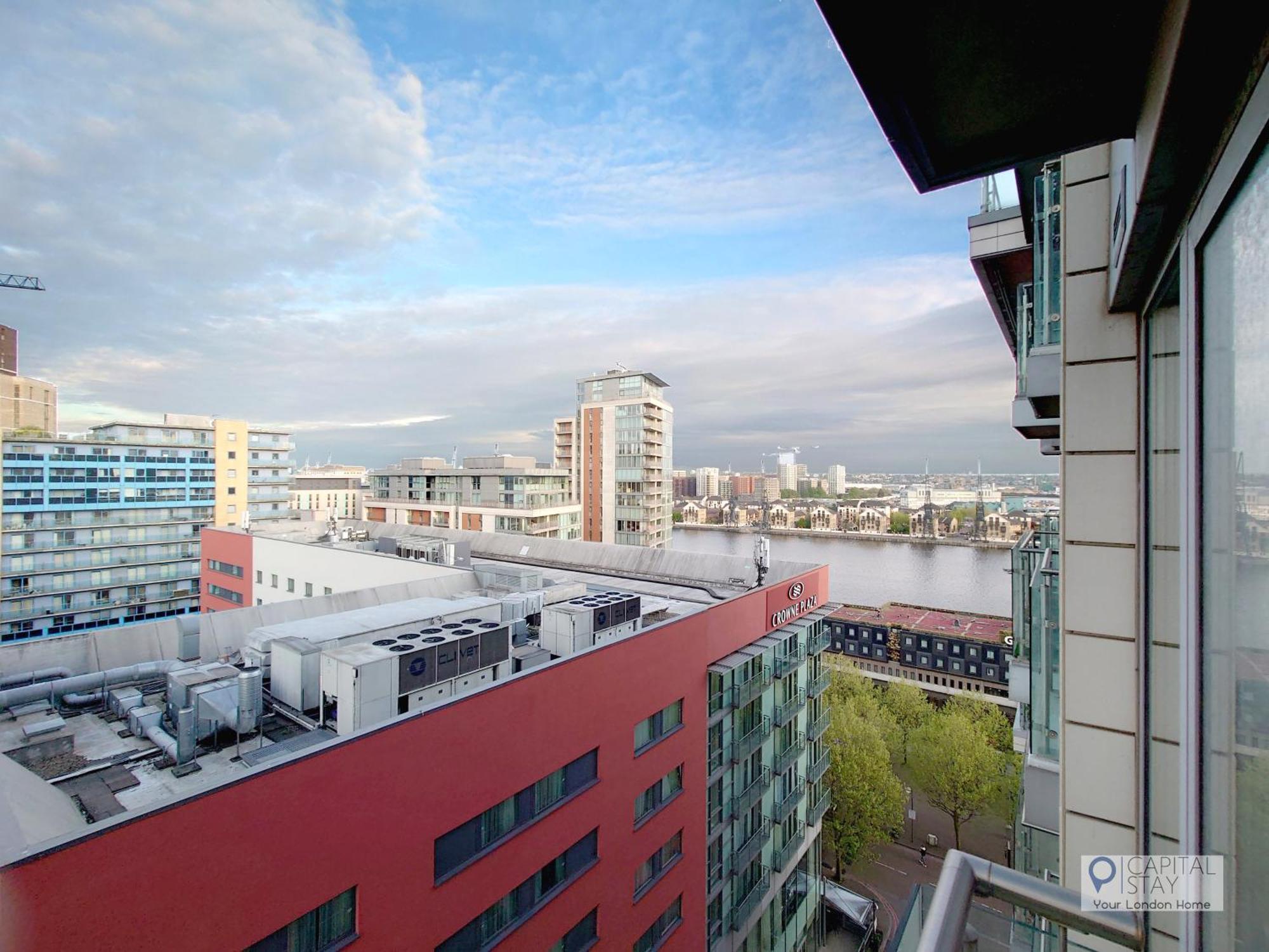 Deluxe Two Bed By Excel & O2 Appartement