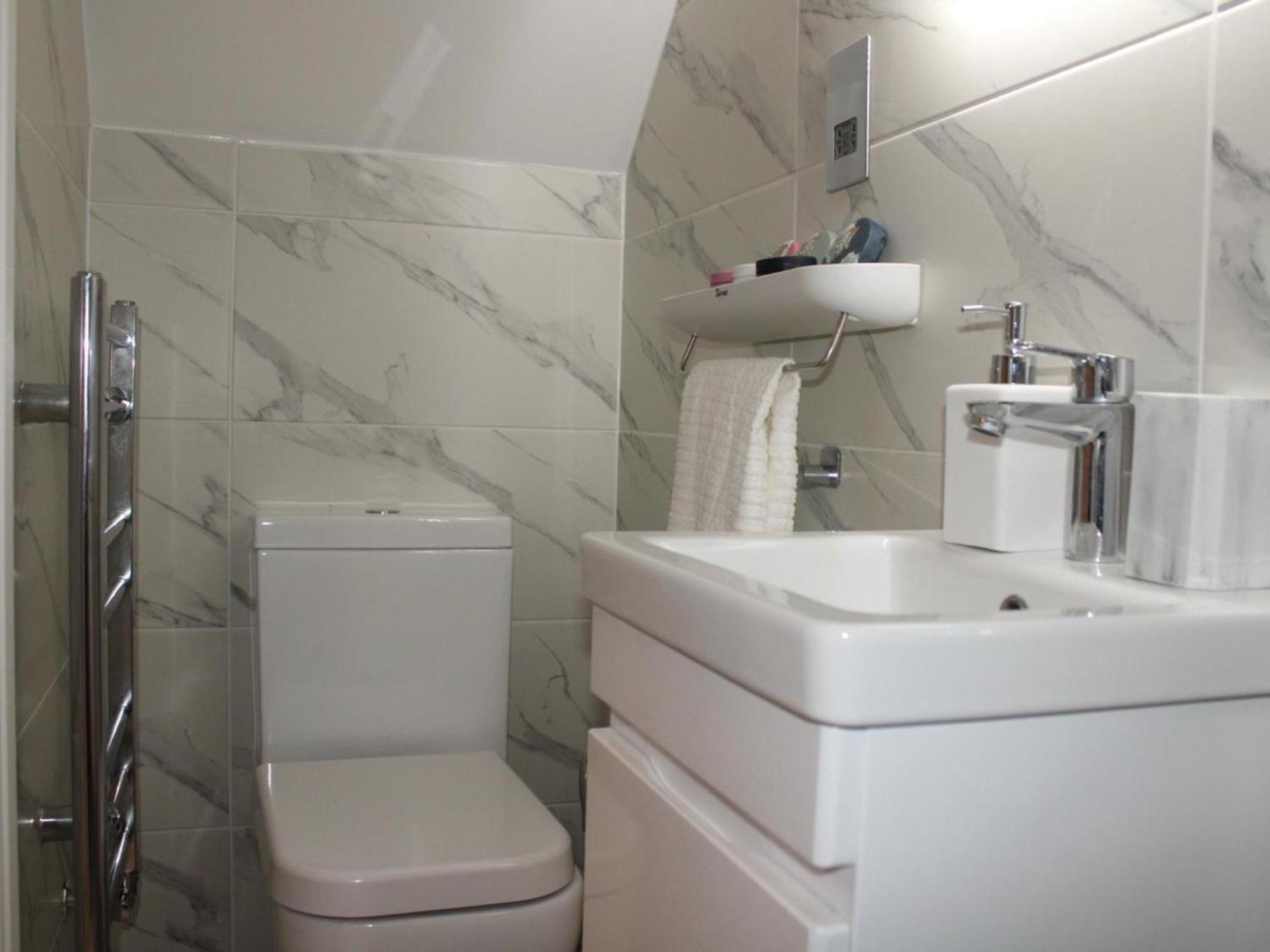 Flat In Shepherd's Bush London