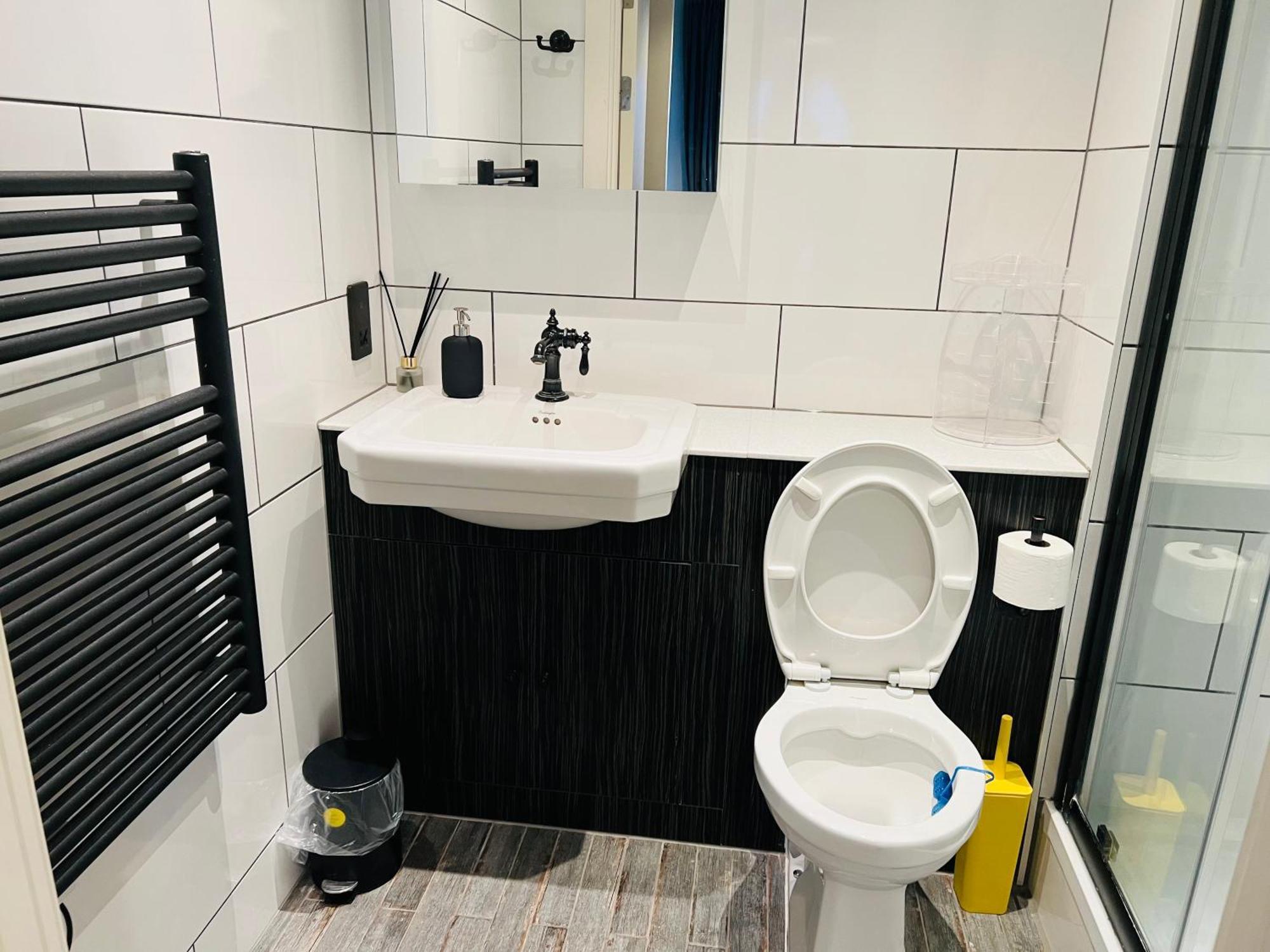 Apartment Homely 2-bed With Stunning Views Wembley