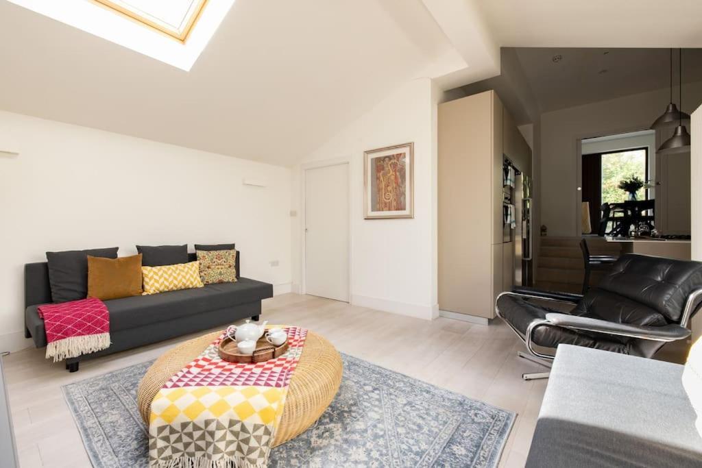 Feriehus Modern 3 Bedroom Townhouse By Wild Roses London