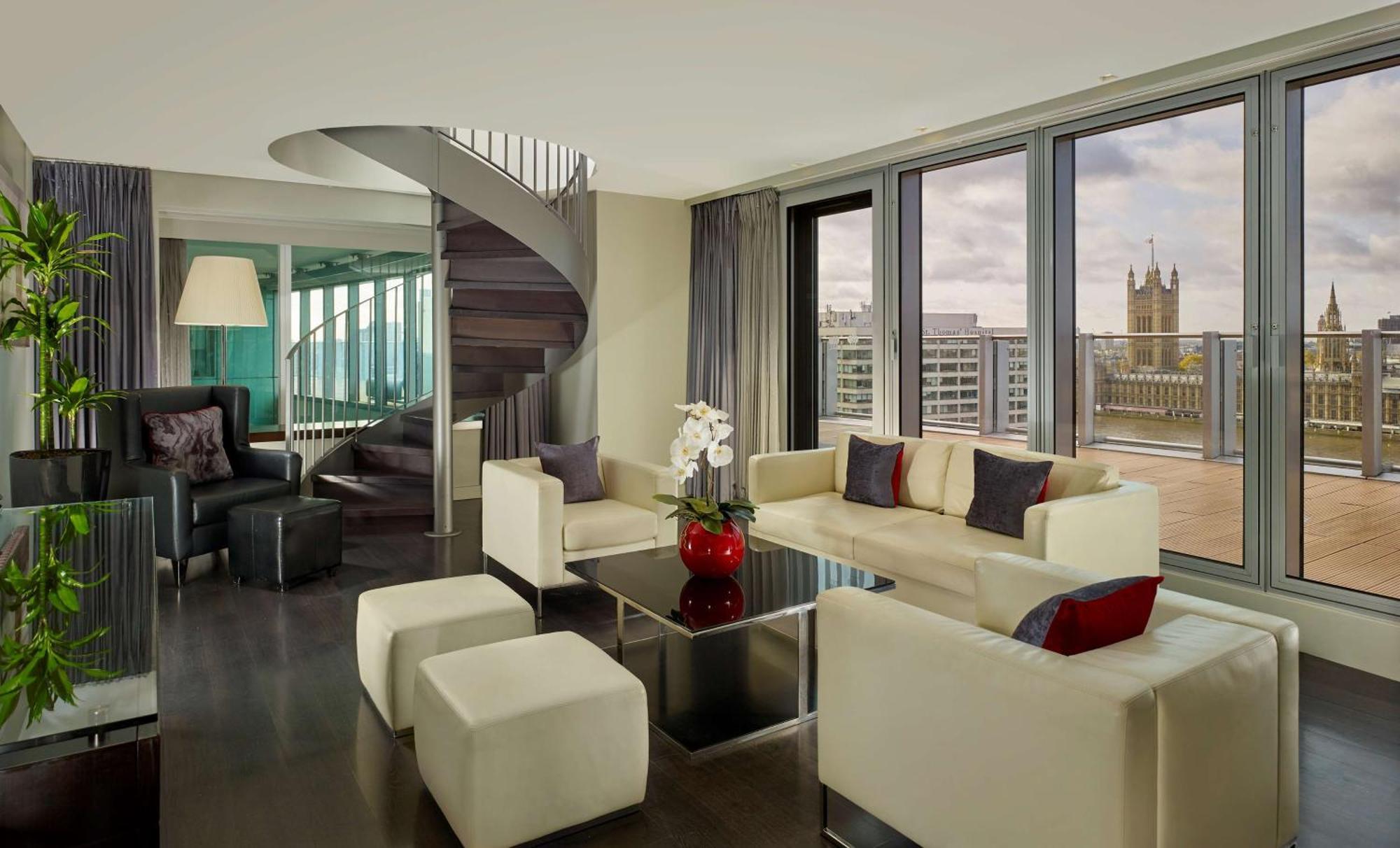 Park Plaza Westminster Bridge Hotel 4*