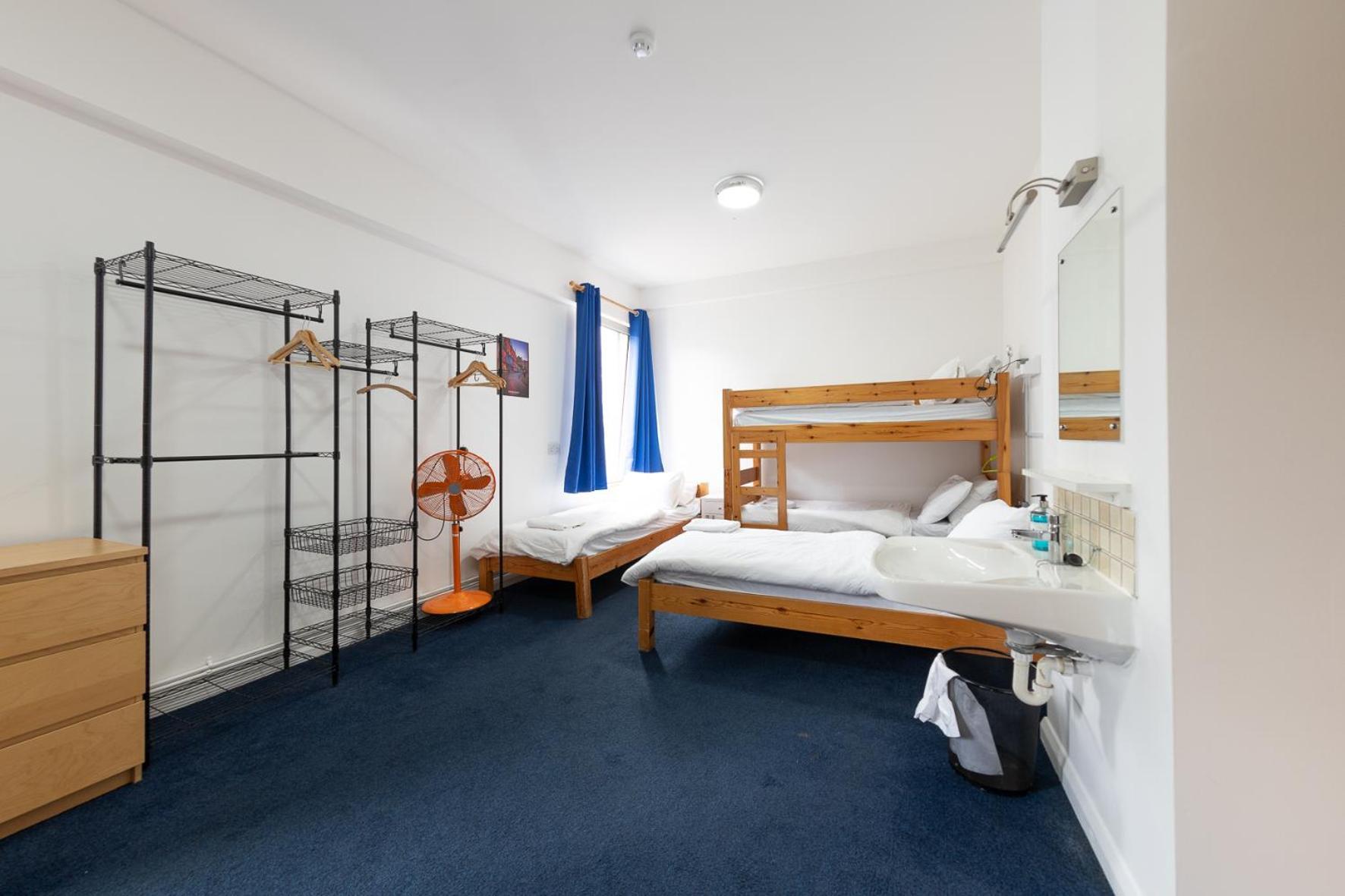 Pax Auberge de jeunesse *