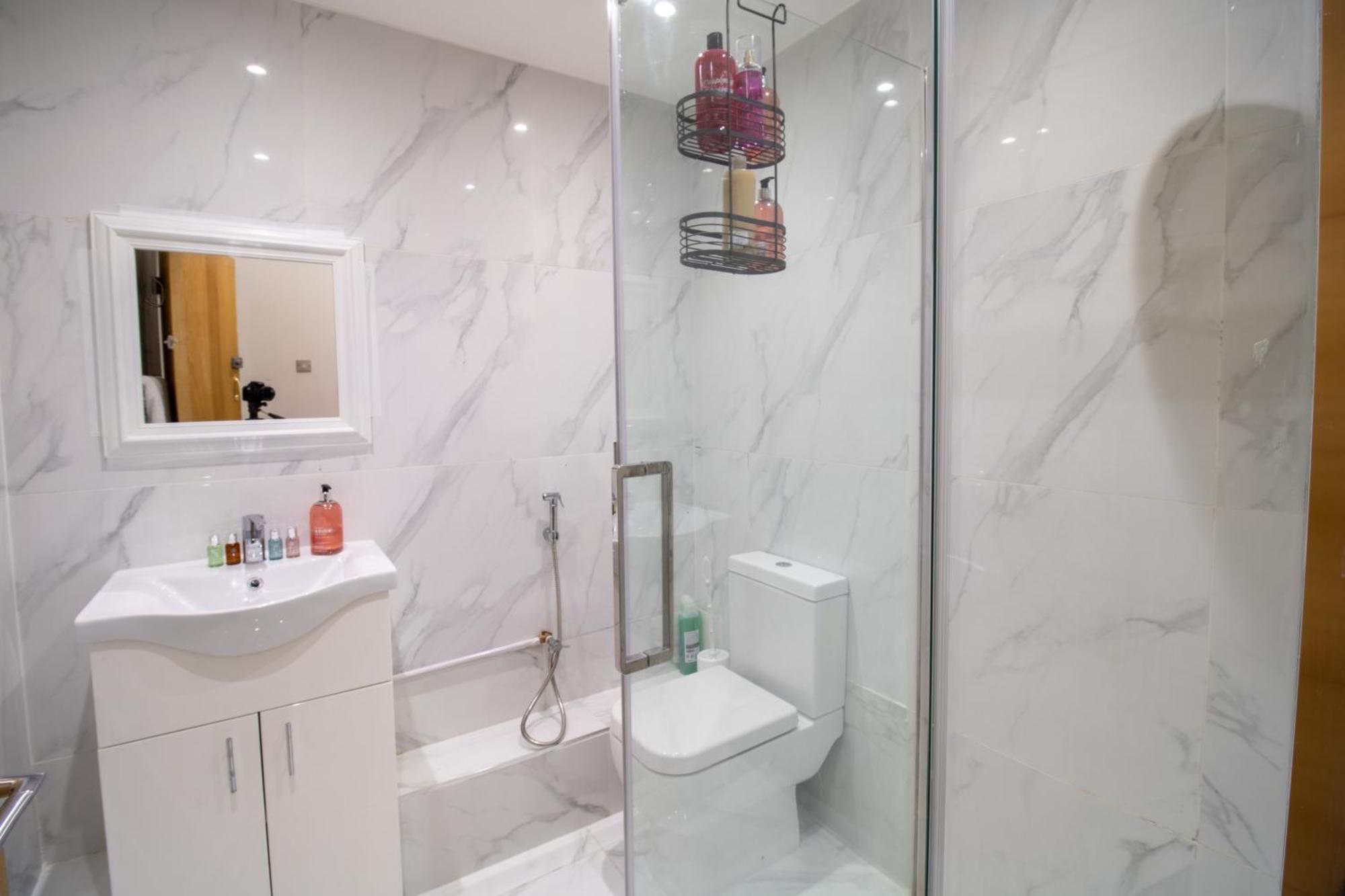 Spacious 3-bedroom In Exclusive Mayfair 7gc Lägenhet
