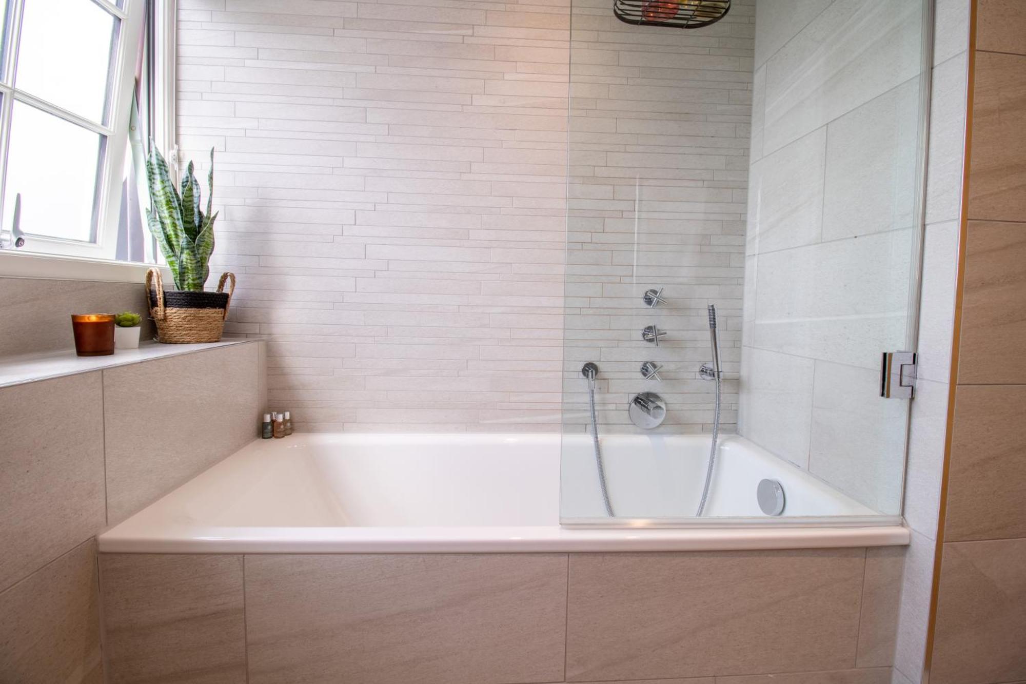 Luxurious 1-bedroom Penthouse In Marble Arch 71 * Londen