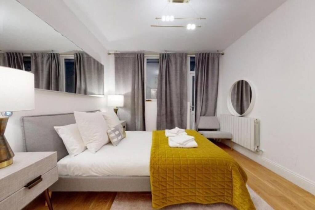 Stunning Hyde Park Home, Ground Floor Maisonette, Duplex, Near Tube Metro Stations * Londen