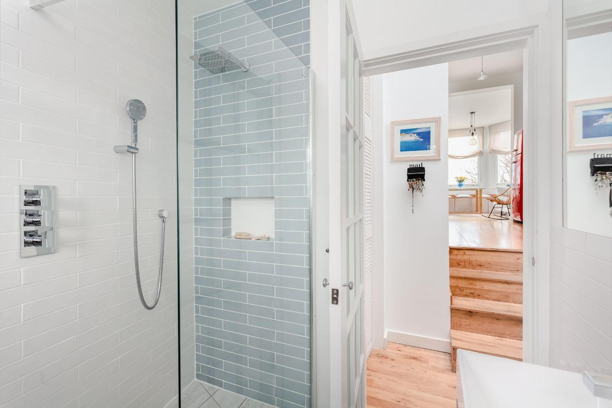 Lejlighed Lovely 1 Bed With Large Terrace