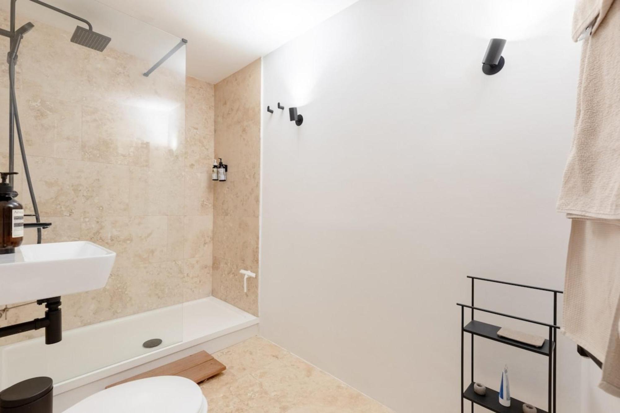 Chic 1bd Maisonette Whot Tub King's Cross! London
