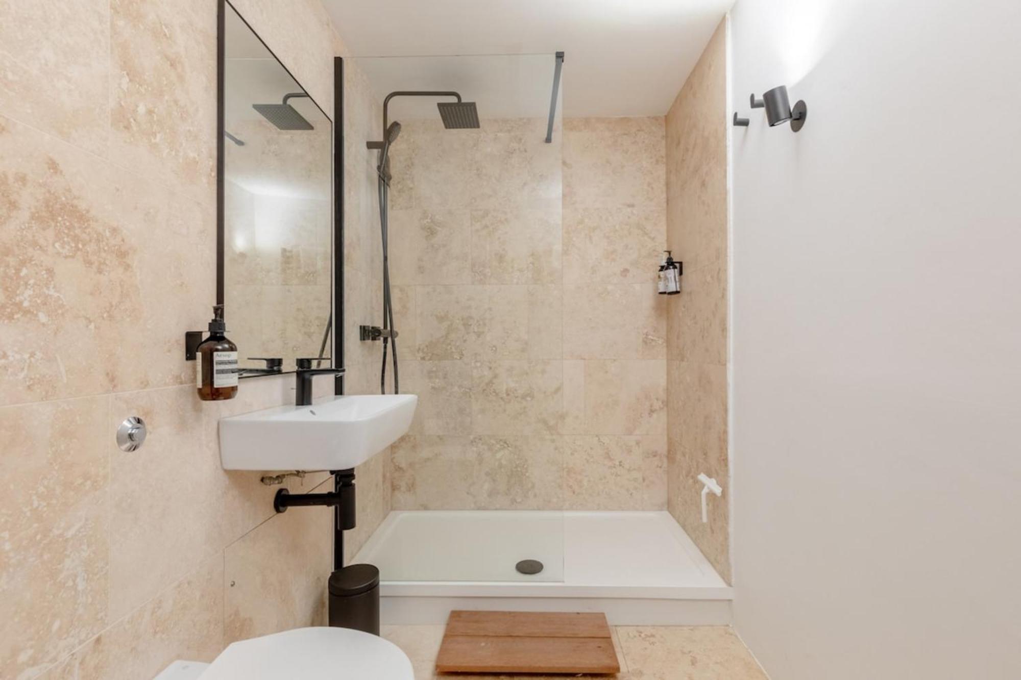 Chic 1bd Maisonette Whot Tub King's Cross! * London