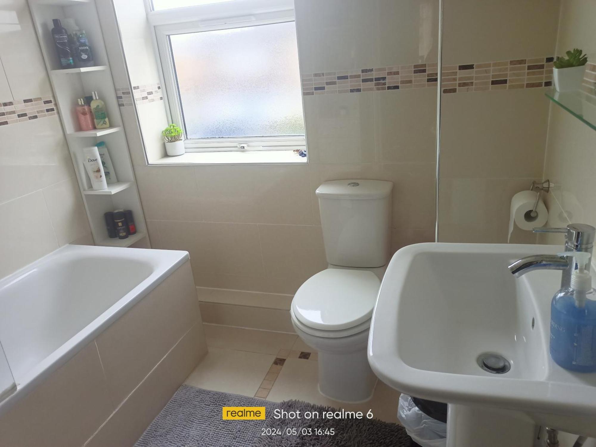 Privat overnatting Goldy's Place In E17 Room2 *