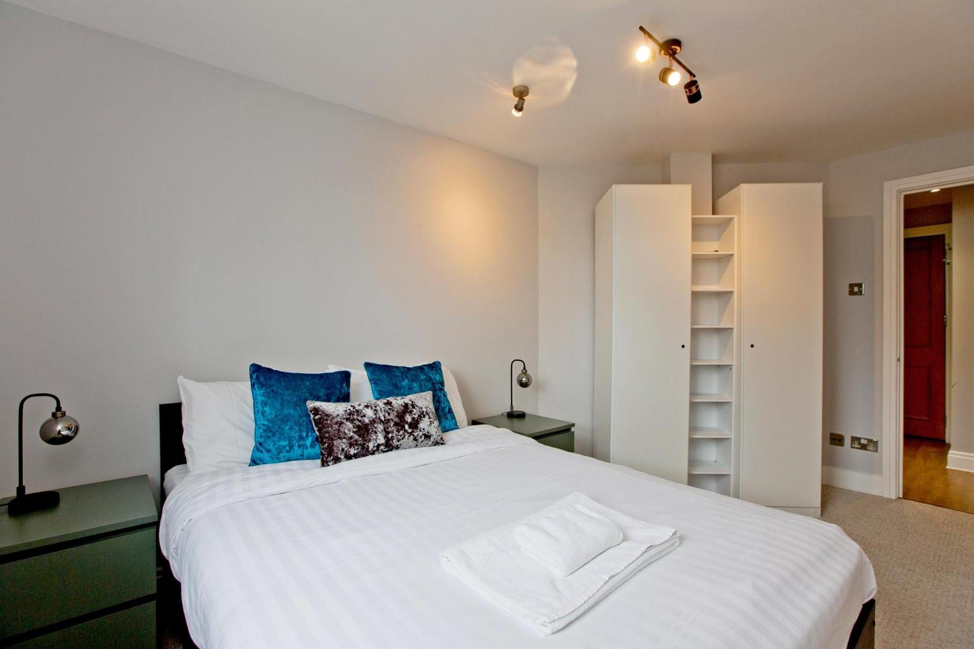 Stylish 2bed Riverside With A Balcony Appartamento Londra