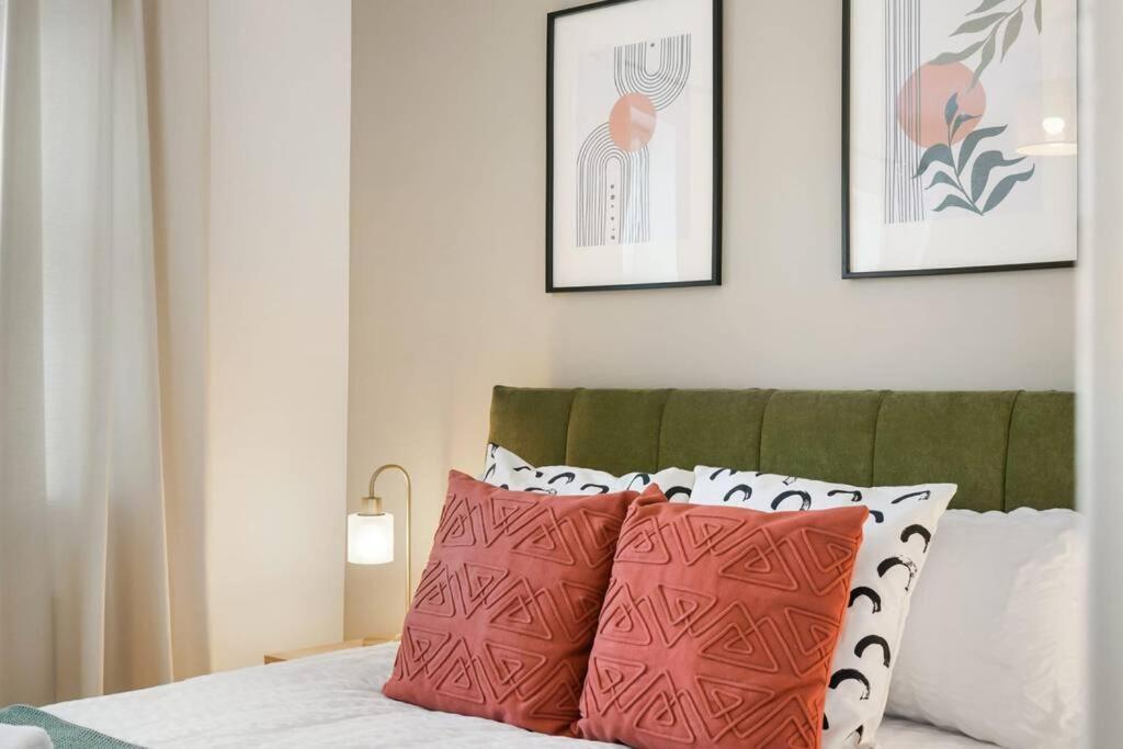 Cosy & Modern Property In - Sleeps Up To 5 Londra