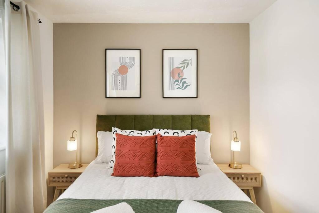 Cosy & Modern Property In - Sleeps Up To 5 Appartamento