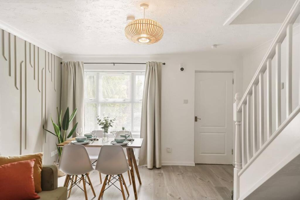 Appartamento Cosy & Modern Property In - Sleeps Up To 5 *
