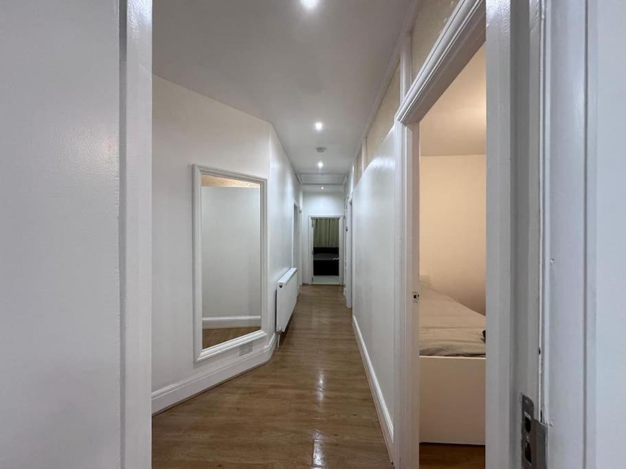 Elegant Living, 3 Bedroom Modern House Vakantiehuis *