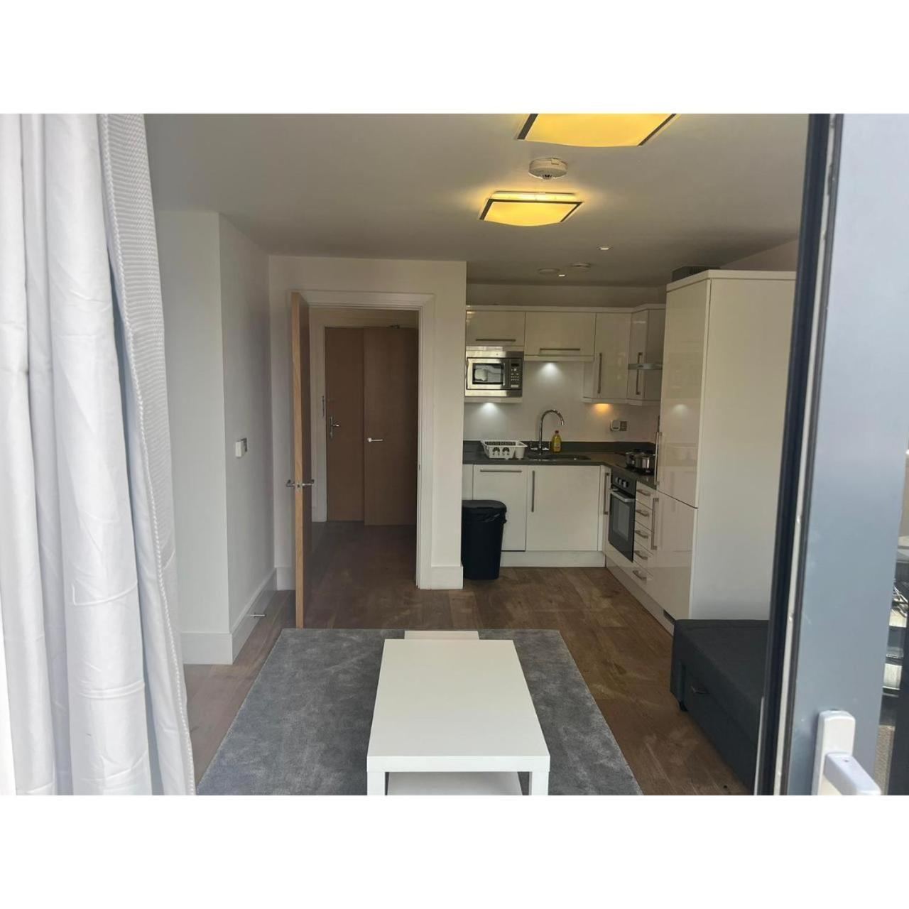 Spacious 1 Bedroom Flat In Kilburn Park F55 Apartment