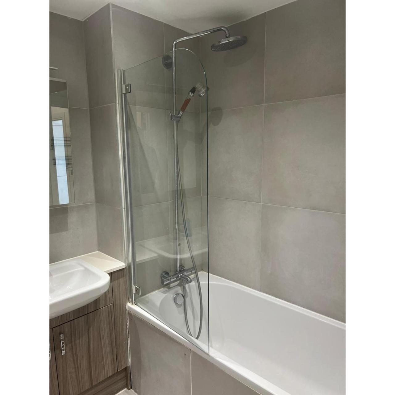 Spacious 1 Bedroom Flat In Kilburn Park F55 Apartment *